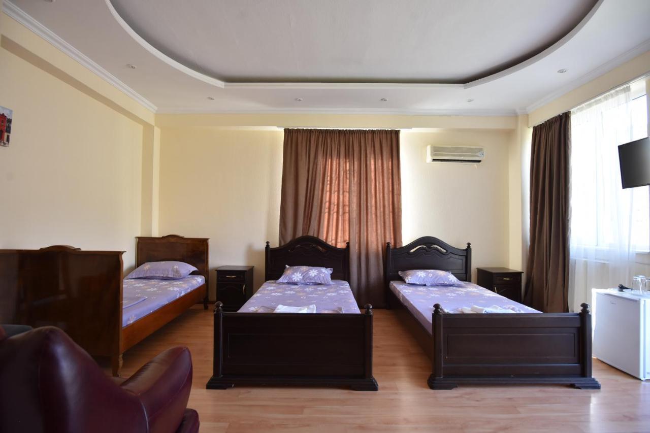 Hotel Vake Palace Tbilisi Exterior photo