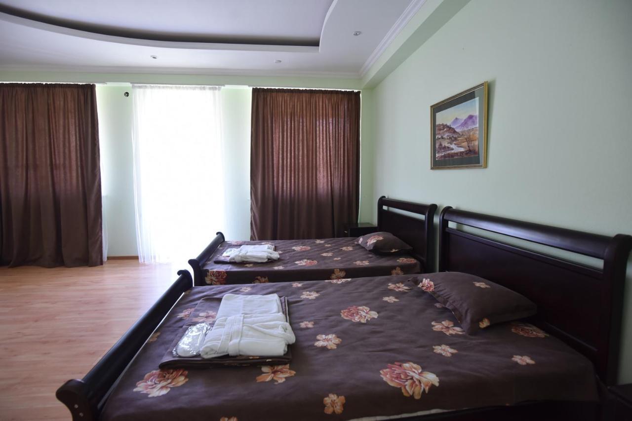 Hotel Vake Palace Tbilisi Exterior photo