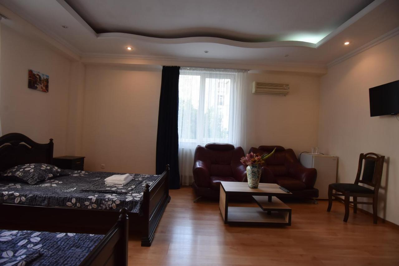 Hotel Vake Palace Tbilisi Exterior photo